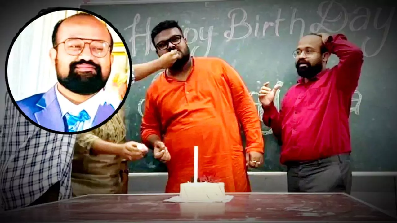 উল্লেখ্য, এসএসকেএম-এর পিজিটি অভীক দে ৯ অগাস্ট আরজি করে ছিলেন বলে অভিযোগ উঠেছে। এদিকে ইতিমধ্যেই আরজি করে তরুণী চিকিৎসককে ধর্ষণ ও হত্যার ঘটনায় গ্রেফতার করা হয়েছে সন্দীপ ঘোষকে। এ বার সিবিআই-এর স্ক্যানারের নীচে বিরূপাক্ষ এবং অভীকও।