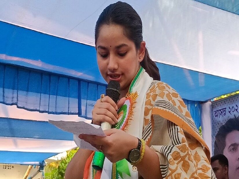 শুধু ছাত্র রাজনীতি নয়, তৃণমূলের প্রচারের অন্যতম মুখ হয়ে ওঠেন রাজন্যা৷ এমন কি, এ বছরের শুরুতে কেন্দ্রীয় বঞ্চনার বিরুদ্ধে রেড রোডে মমতা বন্দ্যোপাধ্যায়ের ধর্না মঞ্চেও বক্তা হিসেবে ডাক পান রাজন্যা৷ 