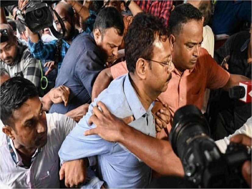 সরকারি হাসপাতালের অধ্যক্ষ হয়ে বছরের পর বছর কীভাবে নাকের ডগায় রমরমিয়ে প্রাইভেট প্রাকটিস চালাচ্ছিলেন সন্দীপ ঘোষ? প্রশ্নের উত্তর খুঁজছে সিবিআই।