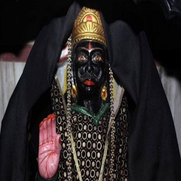 আগামী অক্টোবরে শনিদেব নক্ষত্র পরিবর্তন করতে চলেছেন ৷ বর্তমানে শনিদেব উত্তর ভাদ্রপদ নক্ষত্রে আছেন সেখান থেকে তিনি প্রবেশ করবেন রাহুর শতভিষা নক্ষত্রে ৷ প্রতীকী ছবি ৷