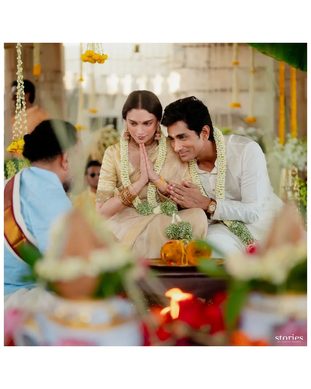 তাঁরা দুজনেই ক্যাপশনে আরও লিখেছেন, “তুমি আমার সূর্য, আমার চাঁদ এবং আমার সমস্ত তারা… অনন্তকালের জন্য পিক্সি সোলমেট থেকো… হাসতে থেকো, কখনও বড় হবে না, চিরন্তন প্রেম, আলো এবং জাদু। মিসেস এবং মিস্টার আদু-সিধু,” দুজনেই তাঁদের ক্যাপশনে হার্ট ইমোজিও দিয়েছেন। (Photo-Instagram)
