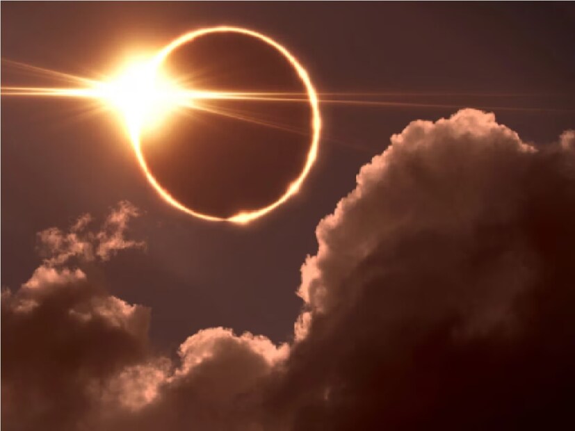 সূর্যগ্রহণের অশুভ প্রভাবের কারণে তাদের প্রেমের জীবনে উত্তেজনা দেখা দিতে পারে, যা ব্রেকআপের কারণ হতে পারে, পাশাপাশি প্রিয়জনের দ্বারা আর্থিক ক্ষতি এবং বিশ্বাসঘাতকতার ভয়ও থাকবে। শ্রী কল্লাজি বৈদিক বিশ্ববিদ্যালয়ের জ্যোতিষ বিভাগের প্রধান ডঃ মৃত্যুঞ্জয় তিওয়ারি জানাচ্ছেন কোন ৫টি রাশির উপর বছরের  শেষ সূর্যগ্রহণের অশুভ প্রভাব মারাত্মক হতে পারে। Photo- Representative