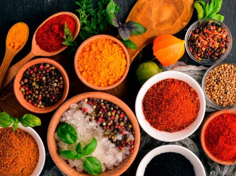 রান্নাঘরে থাকা খুব সামান‍্য জিনিসই অস্ত্র হয়ে উঠতে পারে একাধিক রোগের। বিভিন্ন মশলাই মহৌষধের মতো কাজ করে একাধিক রোগের ক্ষেত্রে।  