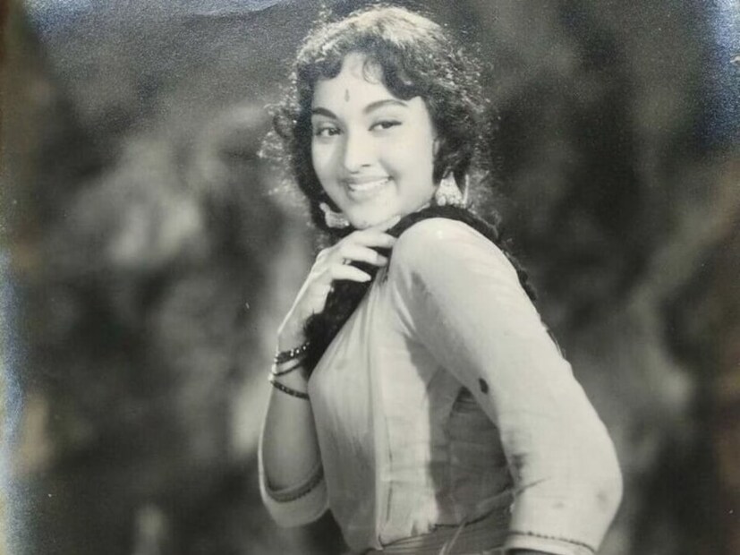 তবে আগে একটা সময় ছিল, যখন খুব অল্প সংখ্যক দক্ষিণী তারকা বলিউডে পাড়ি জমাতেন। আর পঞ্চাশের দশকে এই ধারা চালু হয়েছিল এক অভিনেত্রীর হাত ধরে।