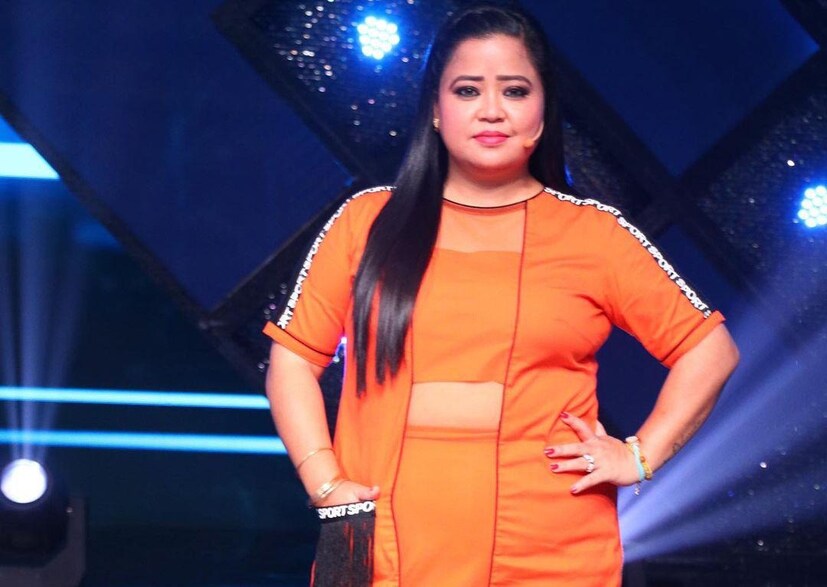 ভারতী সিং মঞ্চে আসা মানেই মুহূর্তের মধ্যে সমস্ত দুঃখ-কষ্ট গলে জল হয়ে যাওয়া৷ যিনি সবসময় আমাদের হাসিয়ে মনোরঞ্জন করেন৷ তবে তার ব্যক্তিগত জীবনের গল্প শুনলে চোখে জল আসবে।