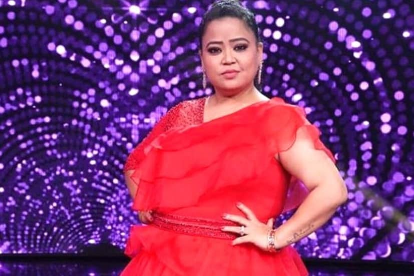 একাধিক সাক্ষাৎকারে 'কমেডি ক্যুইন' তাঁর শৈশব এবং তাঁর মায়ের সংগ্রামের কথা উল্লেখ করেছেন এবং বলেছেন যে তার মাকে দু'বেলা খাবারের জন্য দিনরাত পরিশ্রম করতে হয়েছে। প্রচণ্ড লড়াই করেও অনেক সময় তাকে খালি পেটে ঘুমাতে হয়েছে, আবার অনেক সময় ডাস্টবিন থেকে খাবার তুলে খেয়ে ফেলতেন।