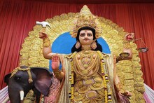 লেক কালীবাড়িতে ধুমধাম করে বিশ্বকর্মা পুজো,মন্দির প্রাঙ্গণে গাড়ি পুজোর পর্ব
