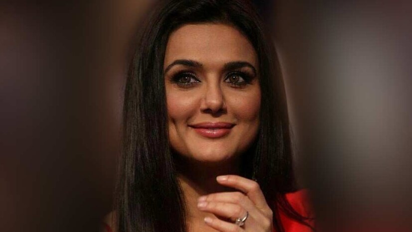 বলিউডের ঐশ্বর্য-করিনার মতো অভিনেত্রীদের সঙ্গে কাজ করতে গিয়ে কঠিন প্রতিদ্বন্দ্বিতা করেছিলেন প্রীতি। তবে সকলের মধ্যেও নিজের পরিচিতি তৈরি করেছিলেন তিনি৷ 
