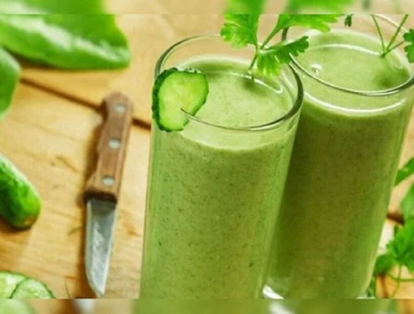 ধনেপাতার গুণে পাচকরস বেশি ক্ষরণ হয়। ফলে ডায়রিয়া, পেট ফাঁপা, কোষ্ঠকাঠিন্য-সহ একাধিক পেটের সমস্যা দূর করে। 