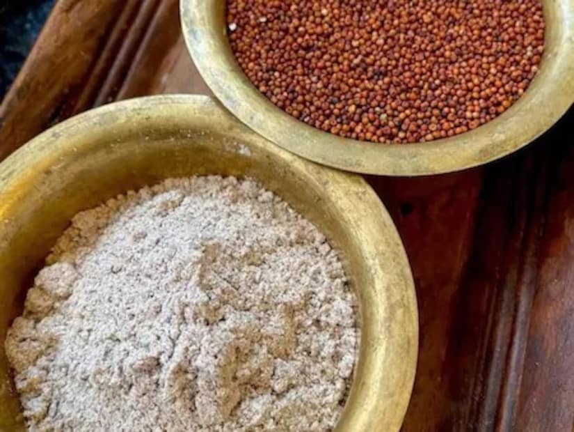 দুধ ছাড়াও ক্যালসিয়ামের একাধিক ভান্ডার আছে। সেরকমই একটি উপাদান রাগি। বলছেন দীপশিখা জৈন। তাঁর মতে ১০০ মিলিলটার দুধ থেকে ১১০ মিলিগ্রাম ক্যালসিয়াম পাওয়া যায়। 