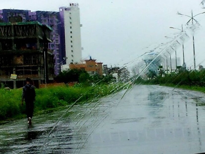 বৃহস্পতিবার ভারী বৃষ্টি হতে পারে পুরুলিয়া, ঝাড়গ্রাম ও পশ্চিম বর্ধমানে৷ বজ্রবিদ্যুৎ-সহ বৃষ্টি হতে পারে বাঁকুড়া, পূর্ব ও পশ্চিম মেদিনীপুর, দক্ষিণ ২৪ পরগনা এবং বীরভূমে৷ 