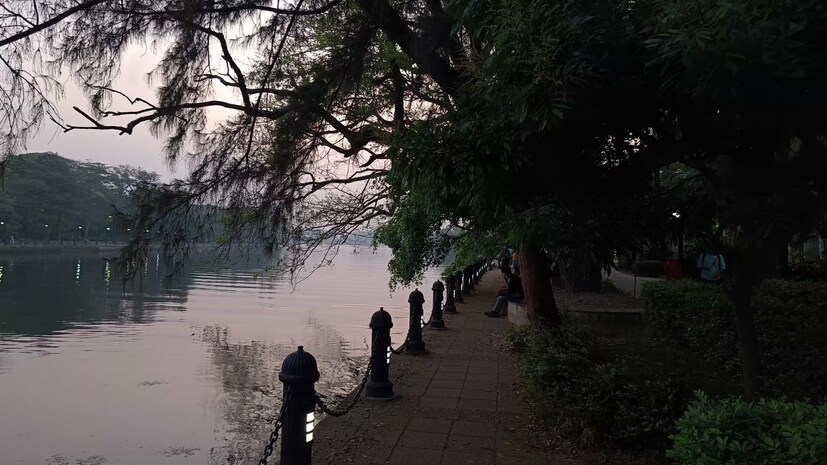 ★উত্তরবঙ্গে প্রবল বর্ষনের আশঙ্কা। আগামী ২৪ ঘণ্টায় চরম বৃষ্টিপাত হবে দার্জিলিঙে। ভারী থেকে অতি ভারী বৃষ্টির সতর্কতা কালিম্পং, জলপাইগুড়ি, আলিপুরদুয়ার, কোচবিহার এবং উত্তর দিনাজপুরে। ভারী বৃষ্টির আশঙ্কা দক্ষিণ দিনাজপুর, মালদহ জেলাতেও। বজ্রবিদ্যুত-সহ বৃষ্টির সতর্কতা জলপাইগুড়ি, দক্ষিণ দিনাজপুর এবং মালদহে। 