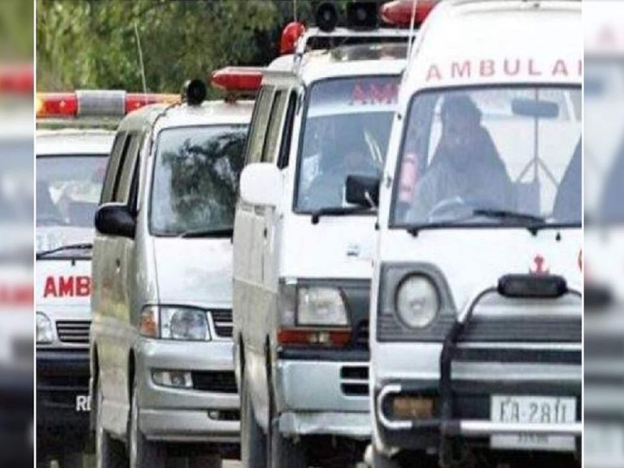 Accident: গুজরাতে চলন্ত অ্যাম্বুল‍্যান্সে আগুন! মর্মান্তিক মৃত‍্যু এক দিনের শিশু-সহ ৪ জনের