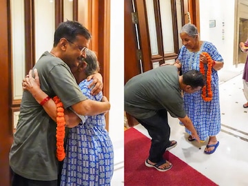 এক সপ্তাহের মধ্যে বাসভবন ছাড়তে হবে কেজরিওয়ালকে।