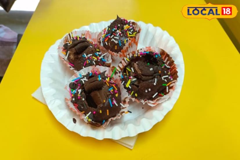 মুদ্রাস্ফীতির বাজারে এখন ১০ টাকায় ৩-৪টে ফুচকা পাওয়া যায়। নানা স্বাদের ফুচকা হরেক রকম দামে যে যার পছন্দ মতো খান।সাধারণ টক-ঝাল ফুচকা ছাড়াও দই ফুচকা, মিঠে চাটনির ফুচকার স্বাদ অনেকেই জানেন।
