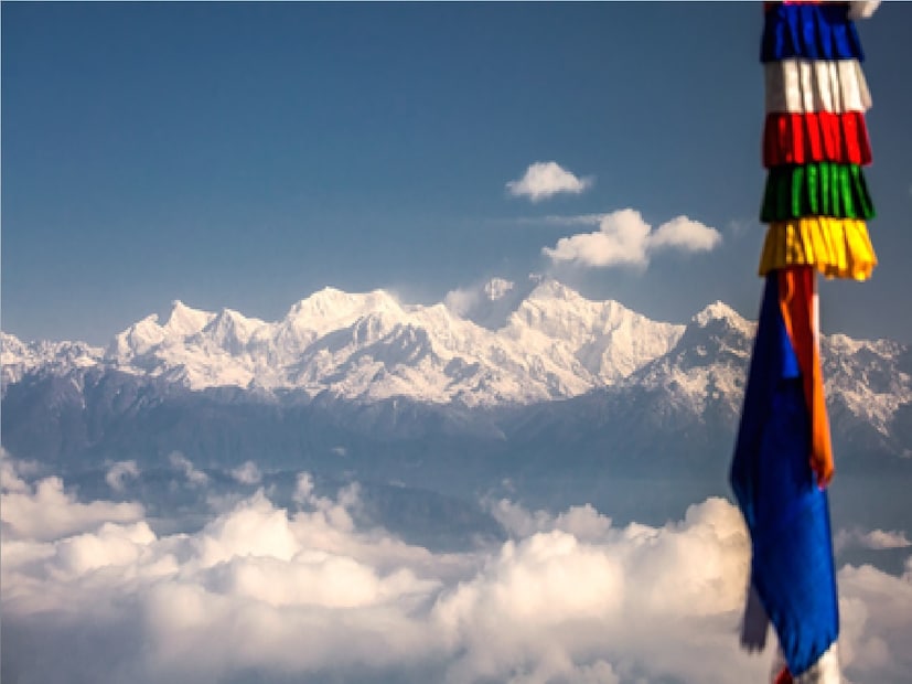 ইতিমধ্যেই হালকা হালকা শীতের আমেজ উত্তরবঙ্গ জুড়ে। সেই অর্থে উত্তরের ঠান্ডা হিমেল আবহাওয়া উপভোগ করতে দূর-দূরান্ত থেকে ছুটে আসছে পর্যটকেরা। ইতিমধ্যেই হালকা হালকা শীতের আমেজ উত্তরবঙ্গ জুড়ে। সেই অর্থে উত্তরের ঠান্ডা হিমেল আবহাওয়া উপভোগ করতে দূর-দূরান্ত থেকে ছুটে আসছে পর্যটকেরা।