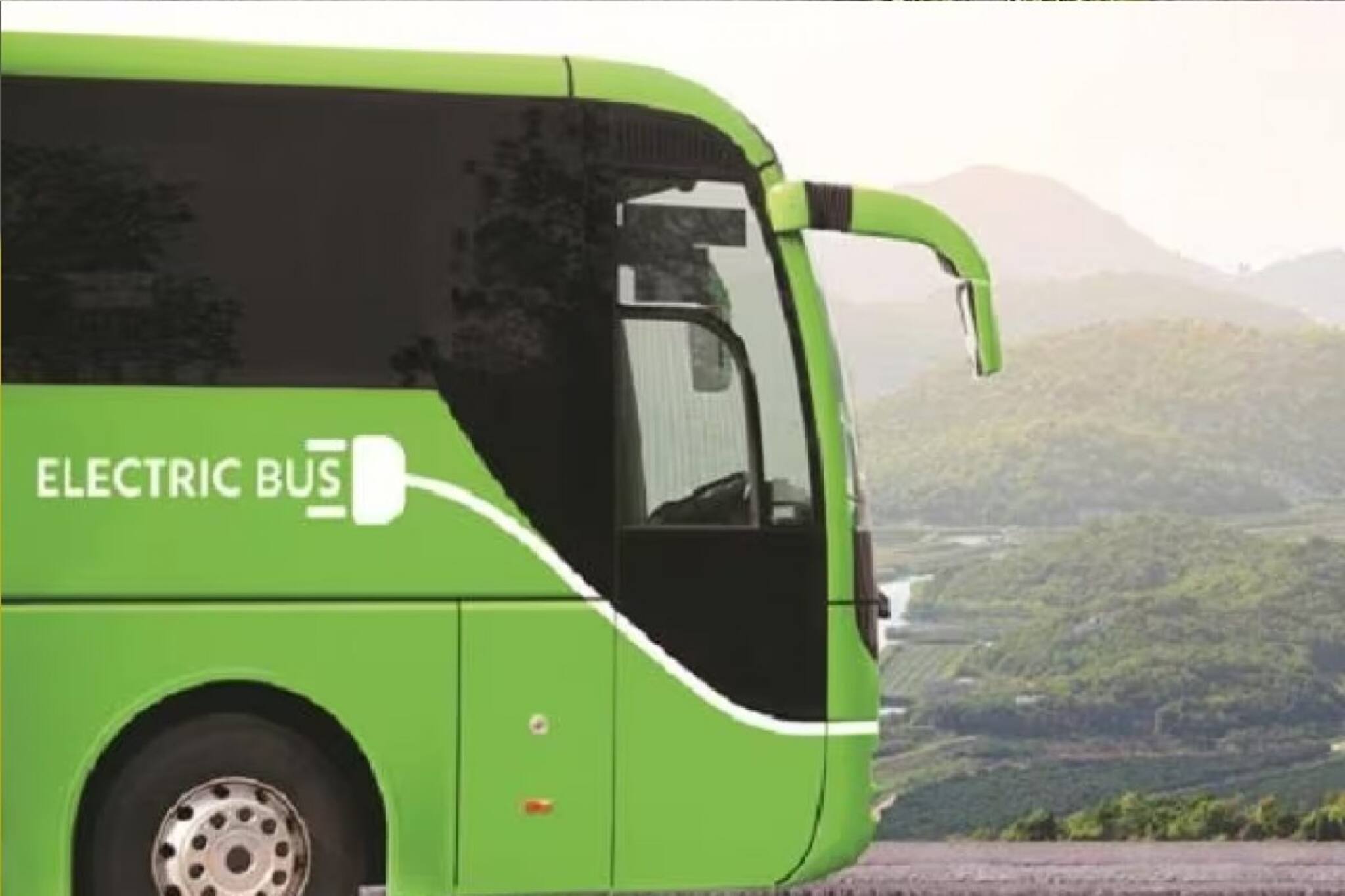 বাঁকুড়ায় তৈরি ইলেকট্রিক বাস! দাম কত জানেন? চমকে যাবেন!