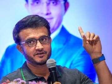 সৌরভকে সিনেমার অফার রাজ চক্রবর্তীর! কোন সিনেমা জানেন? নামটা শুনলে অবাক হবেন