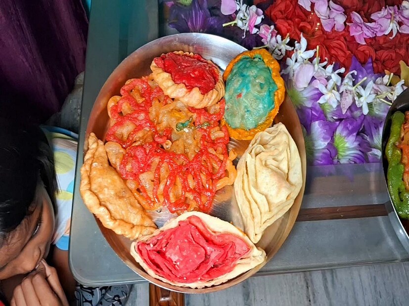 পুরুলিয়া জেলার অন্যান্য উৎসব গুলির মতই ভাদু ও বিশ্বকর্মা উৎসব। এই দুটো দিন একেবারেই উৎসবের আনন্দে মেতে ওঠে সকলে। বেশিরভাগ জায়গাতেই এই সময় বিশ্বকর্মা পুজো হতে দেখা যায়। ‌