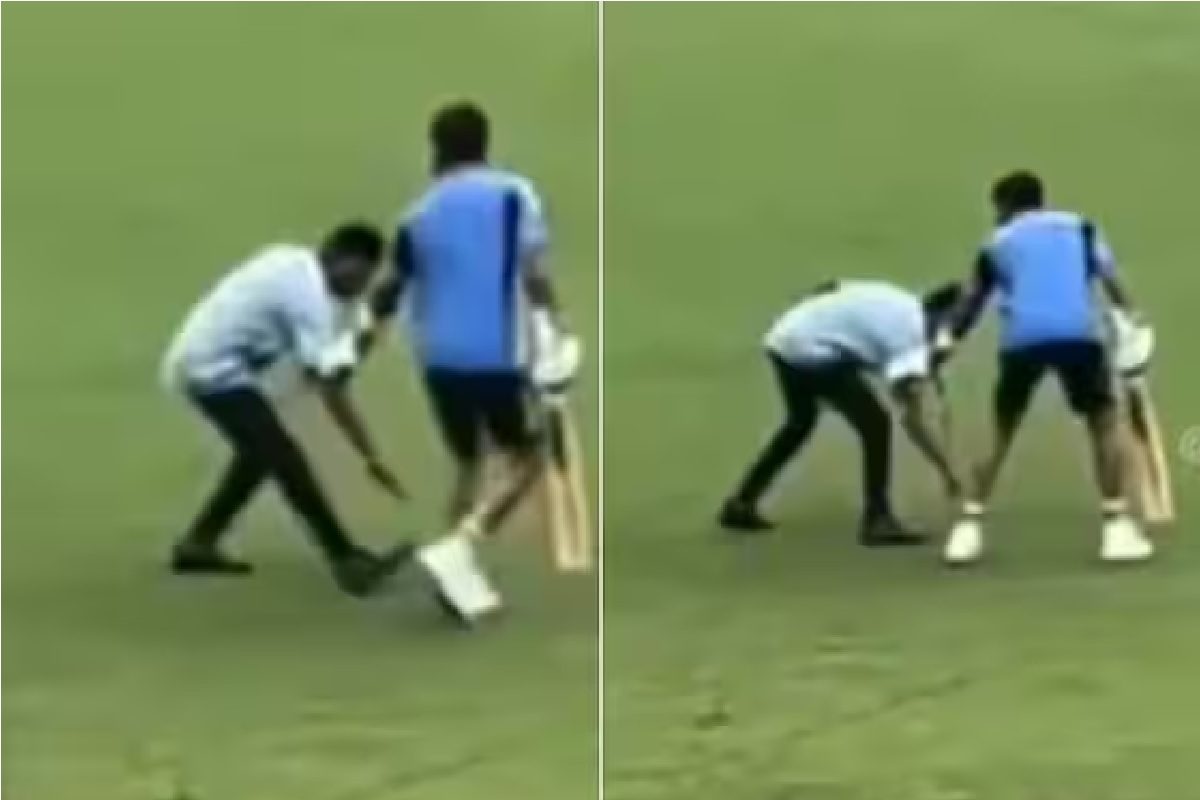 মাঠে বিরাট কোহলি দেখেই কাজ ছেড়ে দৌড় গ্রাউন্ডসম্যানের, তারপরেই সটান পেন্নাম! মাঠে বিরাট কোহলি দেখেই কাজ ছেড়ে দৌড় গ্রাউন্ডসম্যানের, তারপরেই সটান পেন্নাম!