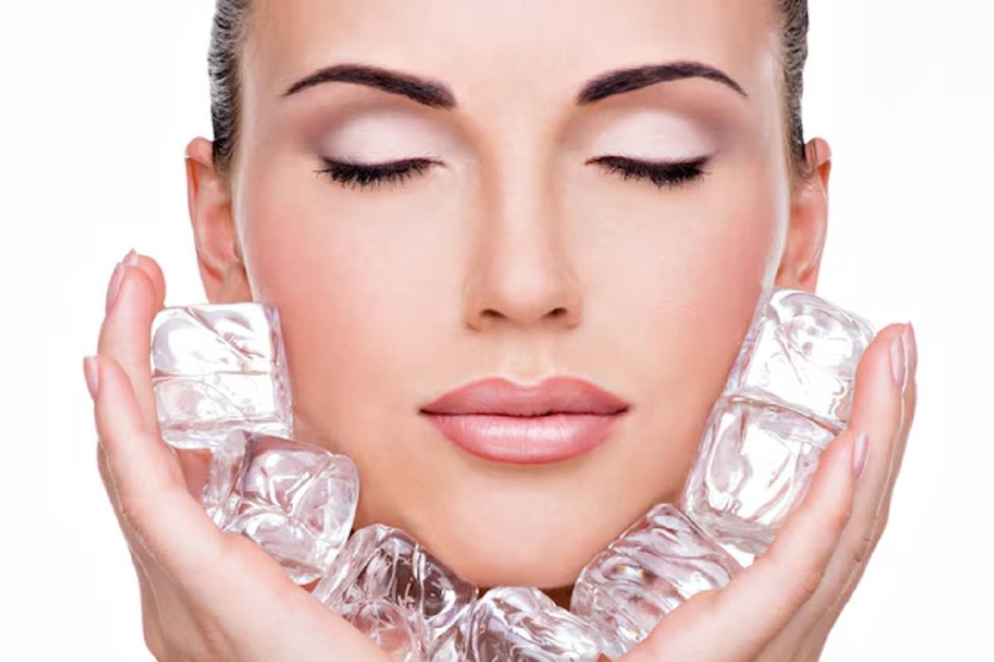 এক কুচি বরফেই কামাল! অ্যাকনে, পিগমেন্টেশন মুহূর্তে গায়েব, জেনে নিন মোক্ষম কৌশল