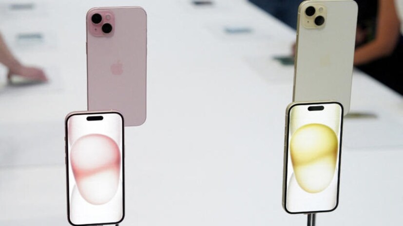 প্রসেসর: iPhone 15 A16 বায়োনিক চিপ দ্বারা চালিত, অ্যাপল আইফোন ১৪ এবং অ্যাপেল আইফোন ১৪ প্লাসে ব্যবহৃত A15 চিপের তুলনায় এটি আপগ্রেড করা হয়েছে।