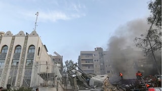 সিরিয়ায় ইজরায়েলি হানা (Image: AFP) সিরিয়ায় ইজরায়েলি হানা (Image: AFP)