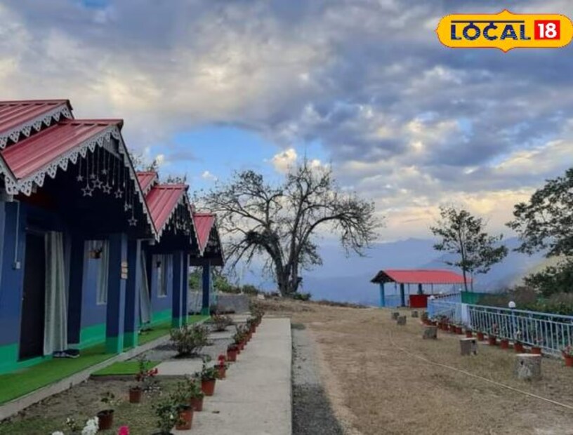 কালিম্পং-এর একটি ছোট্টো গ্রাম তেন্দ্রাবং। অনেকে বলেন এই গ্রামটি নাকি রহস্যে পরিপূর্ণ। কারণটা অজানা থাকলেও পাহাড় ঘেরা এই গ্রামে যখন কুয়াশার চাদরে সবুজ গাছপালাগুলি আচ্ছন্ন হয়ে পড়ে তখন এই গ্রামকে দেখে রহস্যময়ী বলেই ভুল হতে পারে।