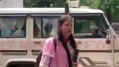 মহকুমাশাসকের বিরুদ্ধে অভিযোগ এনেছেন মহিলা সাংবাদিক। ছবি- এক্স মহকুমাশাসকের বিরুদ্ধে অভিযোগ এনেছেন মহিলা সাংবাদিক। ছবি- এক্স