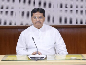 ত্রিপুরার স্বাস্থ্য পরিকাঠামোয় জোড় মানিক সাহার