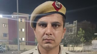 পুলিশকর্মী সন্দীপকে হত্যা করেন অজ্ঞাতপরিচয় গাড়িচালক। 