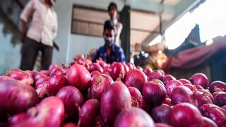 অগ্নিমূল্য পেঁয়াজ