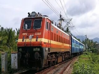 গতি বাড়ল ট্রেনের