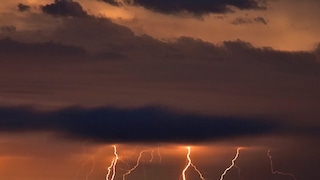 বজ্রপাতে সাতজন নিহত হয় (Representational image via AP)