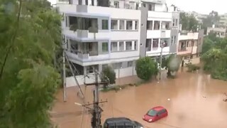 বৃষ্টিতে বিপর্যস্ত দুই রাজ্য। ছবি- এক্স বৃষ্টিতে বিপর্যস্ত দুই রাজ্য। ছবি- এক্স