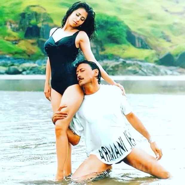 এই অভিনেত্রী তাঁর জীবনে একটি ভুল করেছিলেন যা তাকে খুব মূল্য দিতে হয়েছিল। এরপর থেকে তাঁর ক্যারিয়ার ধ্বংস হতে থাকে।।