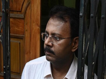 কোথায় গেলেন সন্দীপ?