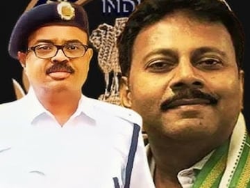 এক জায়গাতেই বারবার 'হোঁচট', গ্রেফতার টালার সেই ওসি! শেষ মুহূর্তে বড় রহস্য ফাঁস এক জায়গাতেই বারবার 'হোঁচট', গ্রেফতার টালার সেই ওসি! শেষ মুহূর্তে বড় রহস্য ফাঁস