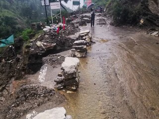 প্রবল বৃষ্টিপাতে ভূমিধস উত্তরাখন্ডে (Image: PT)