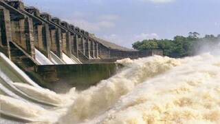 আবার ছাড়া হল জল। প্রতীকী ছবি।