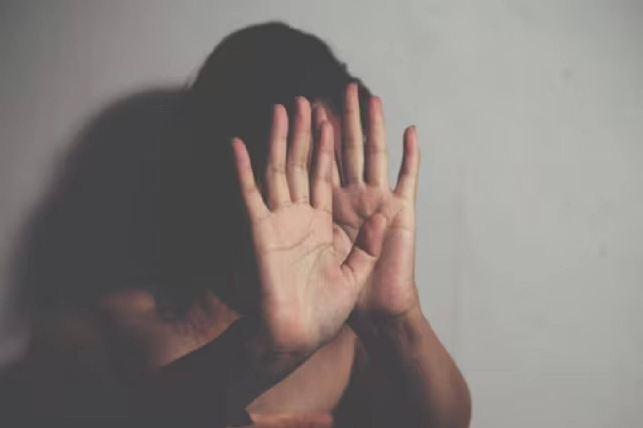 অ্যাম্বুলেন্সে হেনস্থার শিকার মহিলা, আবারও প্রশ্নের মুখে দেশের নারী নিরাপত্তা