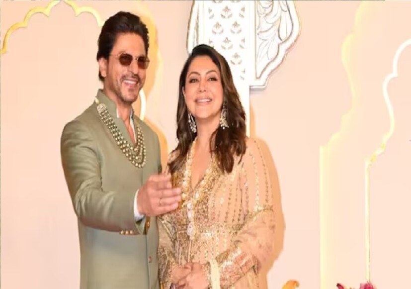 শাহরুখ নাকি গৌরীর পরিবারকে ‘ইমপ্রেস’ করতে প্রথমে সঠিক নামটাও বলেননি। সম্পর্কের প্রায় পাঁচ বছর পর্যন্ত শাহরুখের আসল নাম জানতেন না গৌরীর বাড়ির লোক, সর্বভারতীয় দৈনিকে প্রকাশিত হয়েছিল এমনটাই। ১৯৯১ সালের ২৫ অক্টোবর সাত পাকে বাঁধা পড়লেন তাঁরা। বিয়ের জন্য নিজের স্যুট কেনার পয়সা ছিল না শাহরুখের। ‘রাজু বন গ্যয়া জেন্টলম্যান’ ছবির কস্টিউম ডিজাইনার থেকে স্যুট ভাড়া নিয়েছিলেন তিনি।
