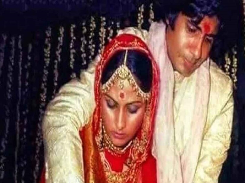 শ্রাবণী আবার জিজ্ঞেস করল, 'স্যার, জয়া ম্যাম কিছু বলেননি?' এ নিয়ে প্রথমে চুপ হয়ে গেলেন অমিতাভ তারপর বললেন, 'হ্যাঁ, ঠিক এমনই ছিল। কোনও ঝক্কি নেই।' জানা গেছে, অমিতাভ ও জয়ার বিয়ের কথা গোপন রাখা হয়েছিল। এতে ঘনিষ্ঠ বন্ধু-বান্ধব ও আত্মীয়-স্বজন জড়িত ছিলেন। মাত্র পাঁচজন অতিথিকে নিয়ে বিয়েতে পৌঁছেছিলেন অমিতাভ। 