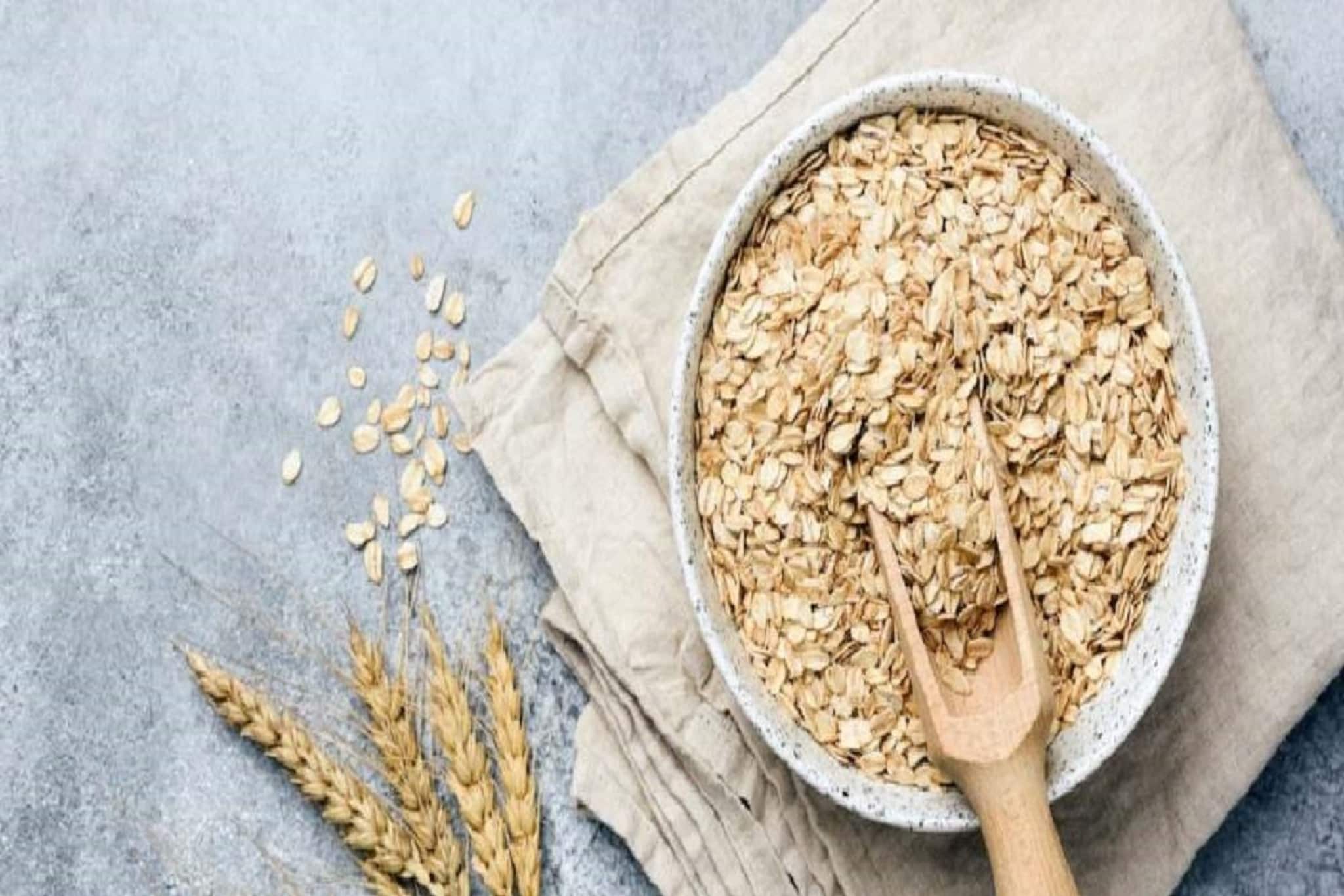 কম সময়ে বেশি ওজন কমাতে কাঁচা ওটস খাবেন না রান্না করা? সঙ্গে কী মেশাবেন?