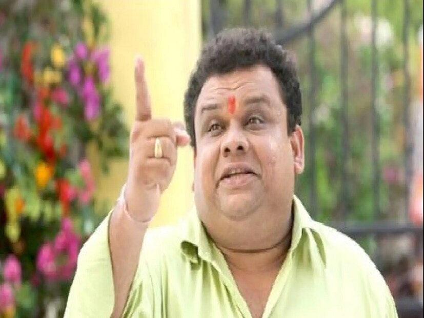 অতুল সাক্ষাৎকারে বলেছিলেন, 'প্রথমদিকে আমার ভুল চিকিৎসা করা হয়েছিল। আমার অগ্ন্যাশয় ক্ষতিগ্রস্ত হয়। ভুল চিকিৎসার কারণে দিন দিন শারীরিক অবনতি হচ্ছিল। ঠিক মতো হাঁটাচলা করতে পারছিলাম না। কথা বলতে গিয়ে জড়িয়ে যাচ্ছিল। আমায় আরও দেড় মাস অপেক্ষা করতে বলেছিলেন চিকিৎসকেরা। তাঁরা জানিয়েছিলেন, যদি আমার অস্ত্রোপচার করানো হয় তবে যকৃতে জল জমে যাবে। সারা বছর জন্ডিসে ভুগতে পারি আমি। মৃত্যুর আশঙ্কাও রয়েছে। সব শোনার পর আমি চিকিৎসক বদলে ফেলি। কেমোথেরাপি শুরু হয় আমার।'