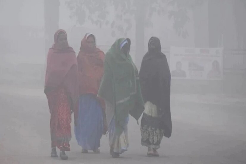 আবহাওয়া দফতরের মতে, ২৪ অক্টোবর পূর্ব উত্তরপ্রদেশে হালকা বৃষ্টি হতে পারে। তবে এই সময়ের মধ্যে পশ্চিম উত্তর প্রদেশে আবহাওয়া পরিষ্কার থাকবে বলে আশা করা হচ্ছে। এই বৃষ্টির পরই তাপমাত্রা কমে যাবে এবং ২৬ অক্টোবরের মধ্যে ঠান্ডা পড়ে যেতে পারে।