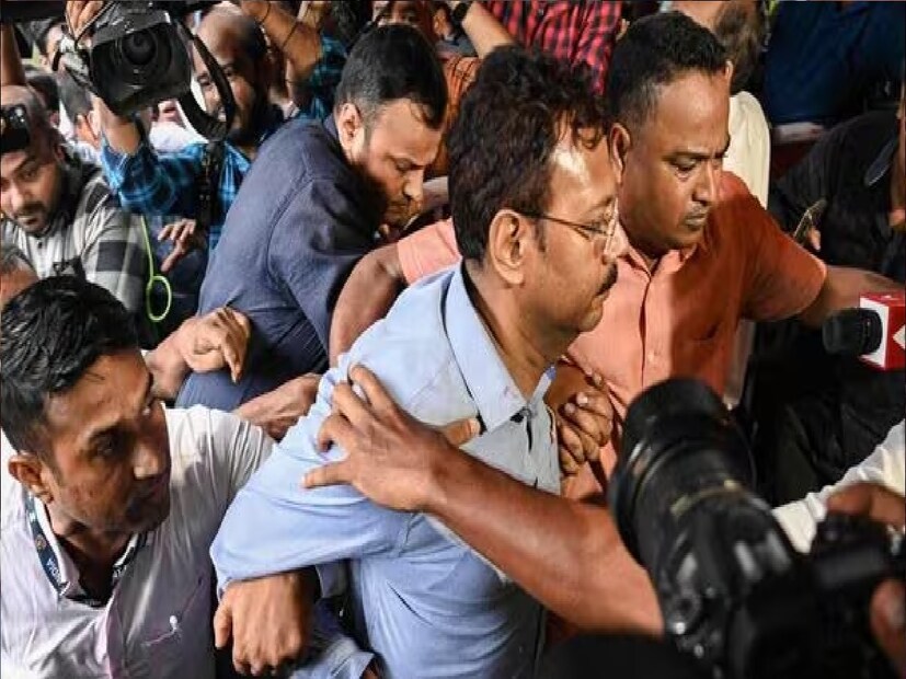 এরই মাঝে আরজি কর দুর্নীতি মামলায় ইডিও নেমেছে তদন্তে। এই আবহে সম্প্রতি জেলে গিয়ে সন্দীপ ঘোষ এবং তাঁর ঘনিষ্ঠদের জেরা করেন এনফোর্সমেন্ট ডিরেক্টোরেটের আধিকারিকরা। এই আবহে চাঞ্চল্যকর তথ্য সামনে এসেছে। (রিপোর্টার-- অমিত সরকার)