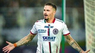 প্রথম ডার্বিতেই হৃদয় জিতলেন অসি তারকা, ছবি - মোহনবাগান সুপার জায়ান্ট (ফেসবুক)