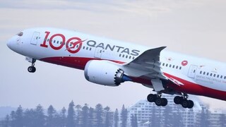 লজ্জাজনক! বিমানের সব স্ক্রিনে চলছে অ্যাডাল্ট মুভি, কোনও ভাবেই হচ্ছে না বন্ধ! কেন ঘটল এমন কাণ্ড? কারণ চমকে দেবে