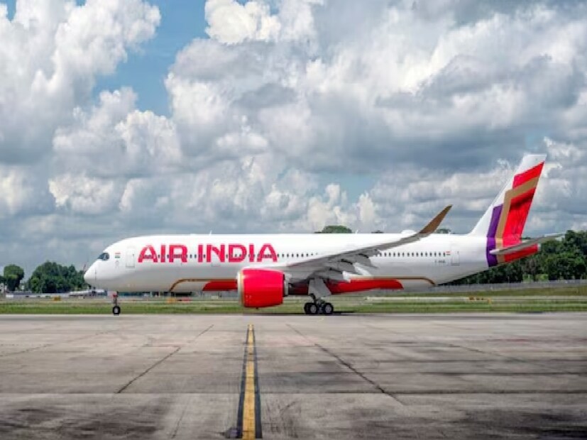 এই পরিস্থিতিতে সোমবার Civil Aviation Ministry প্রেস কনফারেন্স হল। বিমানে লাগাতার বোমাতঙ্ক নিয়ে কী কী পদক্ষেপ করা হবে তা নিয়েও হল সিদ্ধান্ত। 